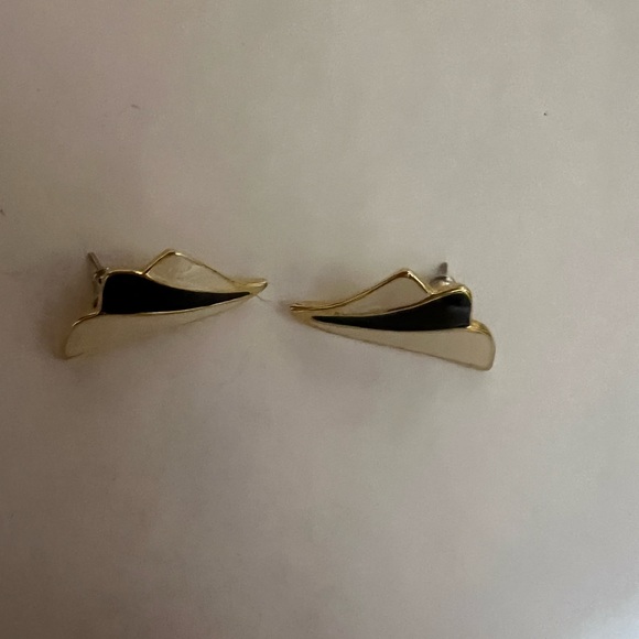 Earrings - Picture 2 of 3